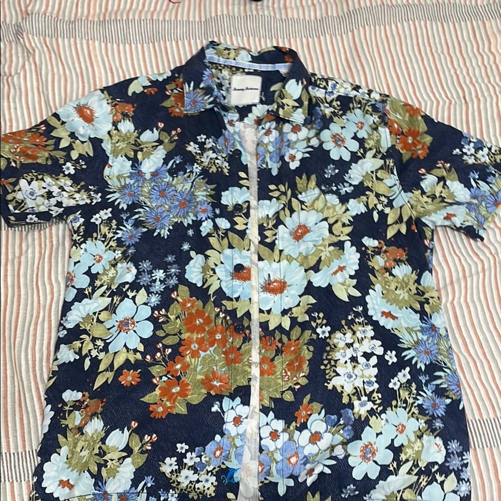New Tommy Bahama Navy Floral Shirt